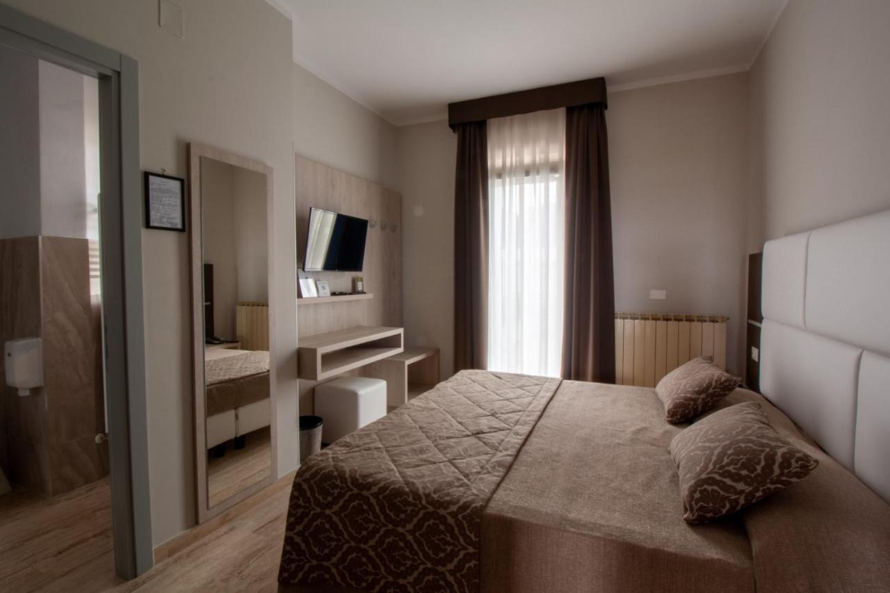 Hotel Europa Термоли Экстерьер фото
