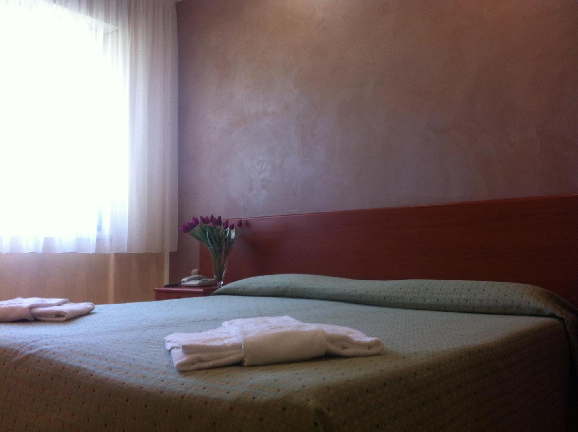 Hotel Europa Термоли Экстерьер фото